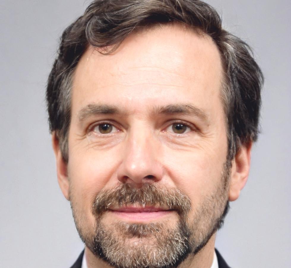 Alejandro Ruiz - Especialista en ventas digitales